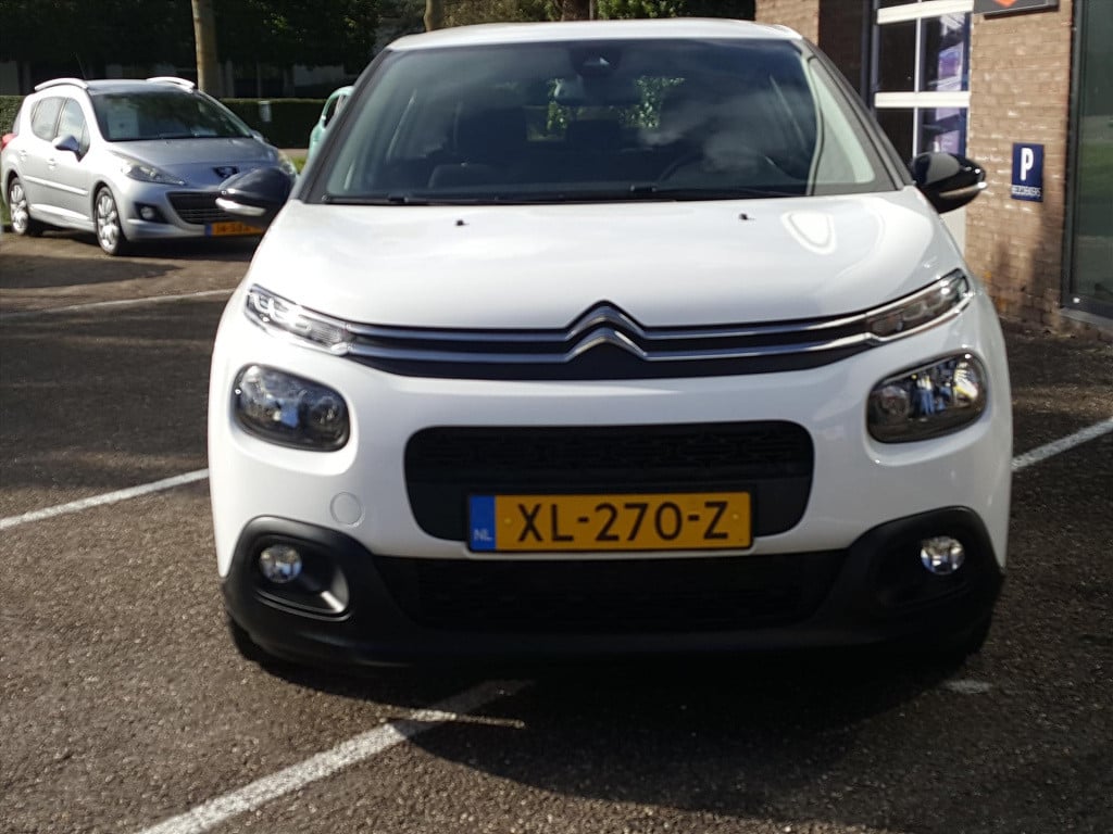 Citroen C3 1.2 puretech 82pk s&s feel navigatie | trekhaak | cruise & clima