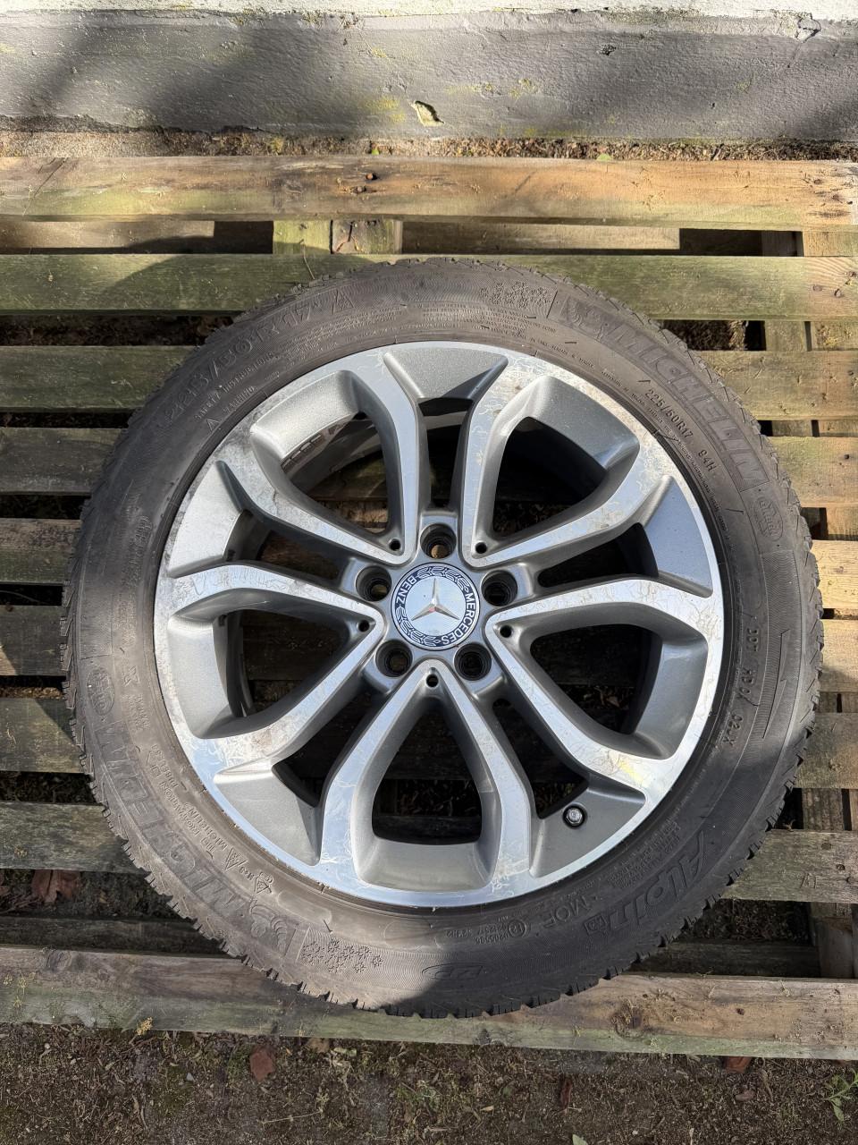 Originele 17 inch Mercedes C-Klasse W205 Velgen & Winterbanden