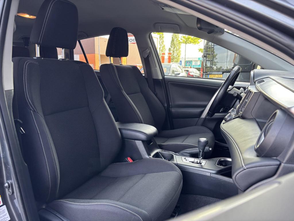 Toyota Rav4 2.5 hybrid dynamic