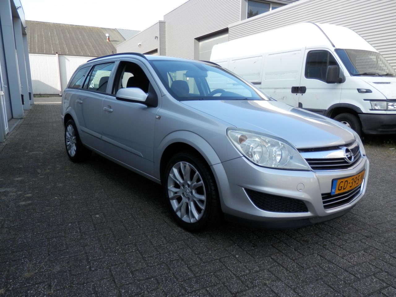 Auto Garant Biedt Aan: Opel Astra 1.4 Business