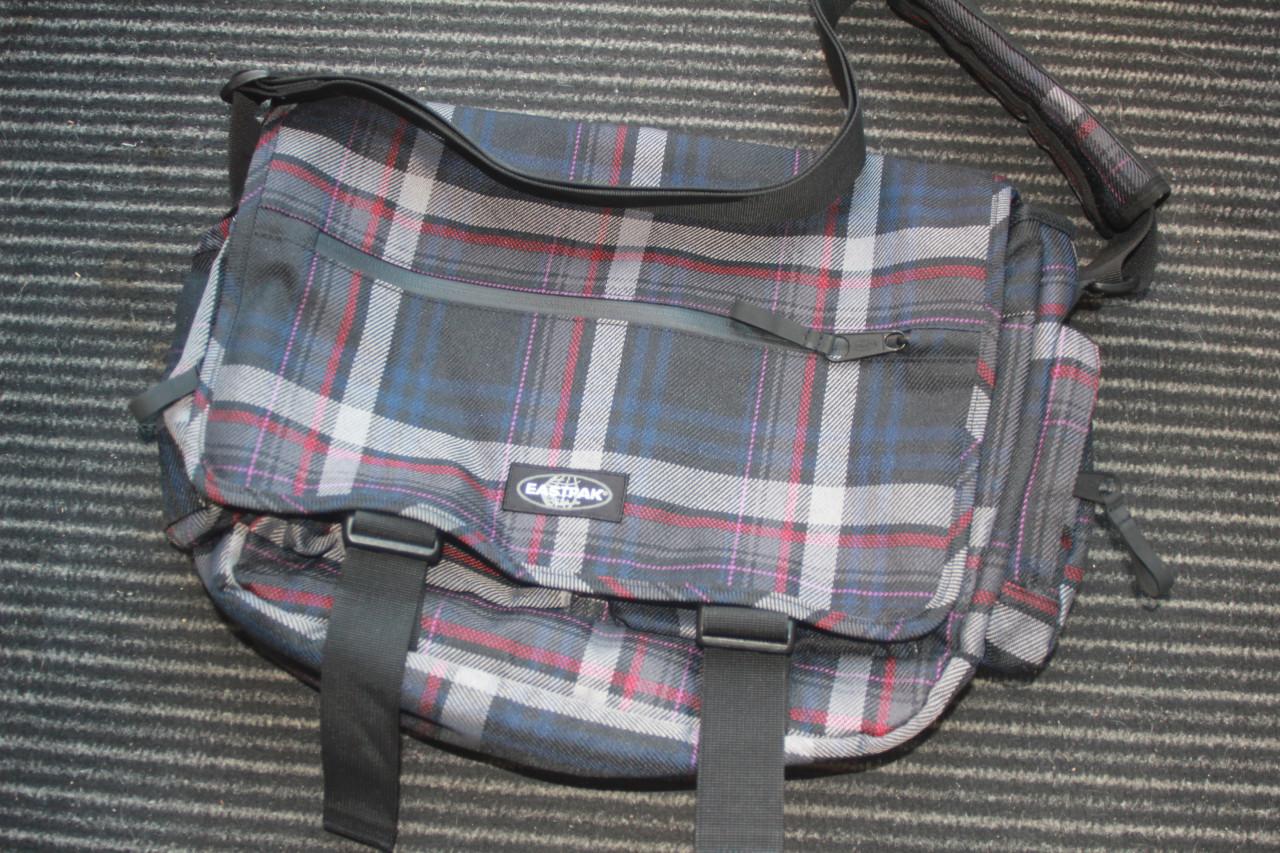 Schouder/schooltas v eastpack