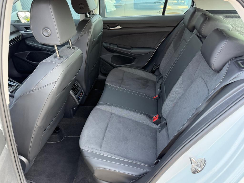 Volkswagen Golf 1.5 ehybrid 204pk style | 360 camera | ergo stoel | adapt. 