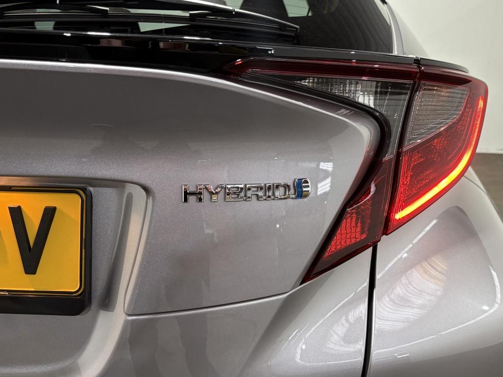 Toyota C-hr 2.0 hybrid dynamic