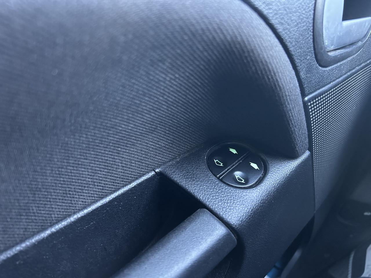 Ford Fiesta 1.4-16V Ambiente|APK|AIRCO|