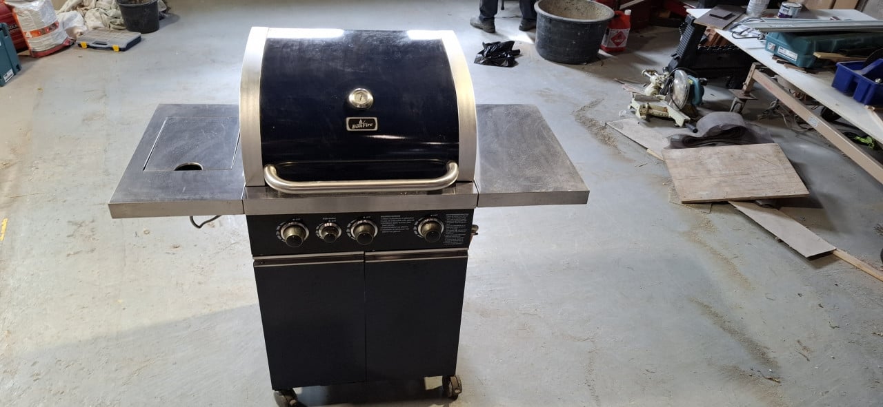 Gas barbecue