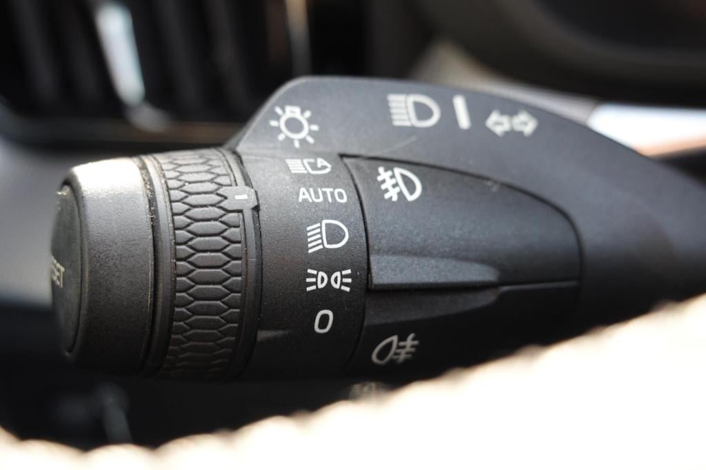 Volvo XC60 2.0 b5 r-design