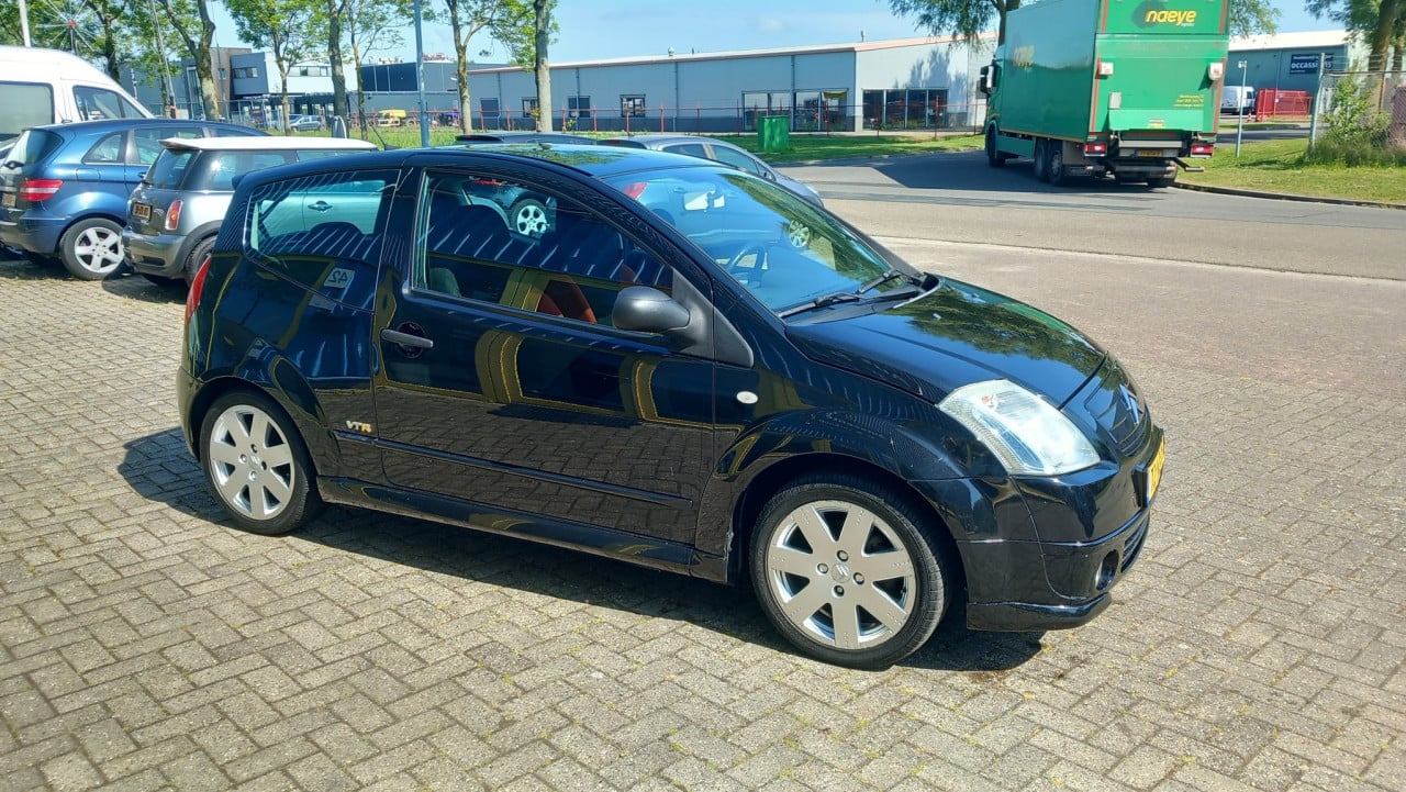 Citroen C2 1.6 16v VTR automaat !!!! bj:2004 lm-velgen i.z.g.st apk 5-2026