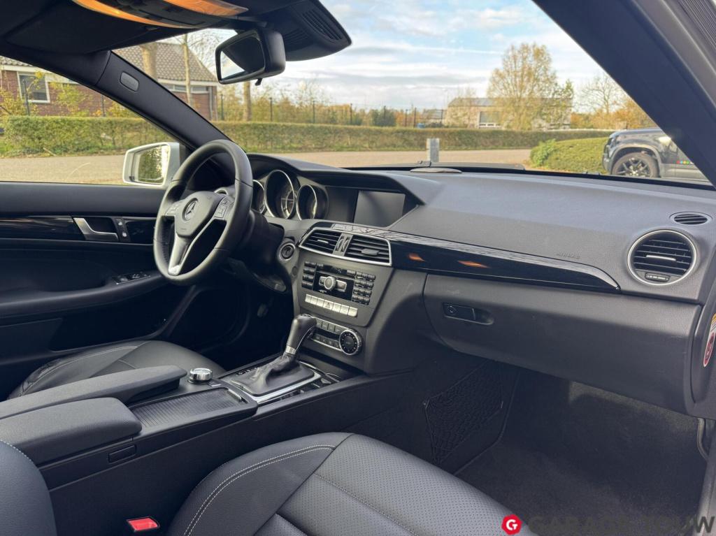 Mercedes-Benz C-Klasse coupé 180 *origineel nl, 2e eigenaar*