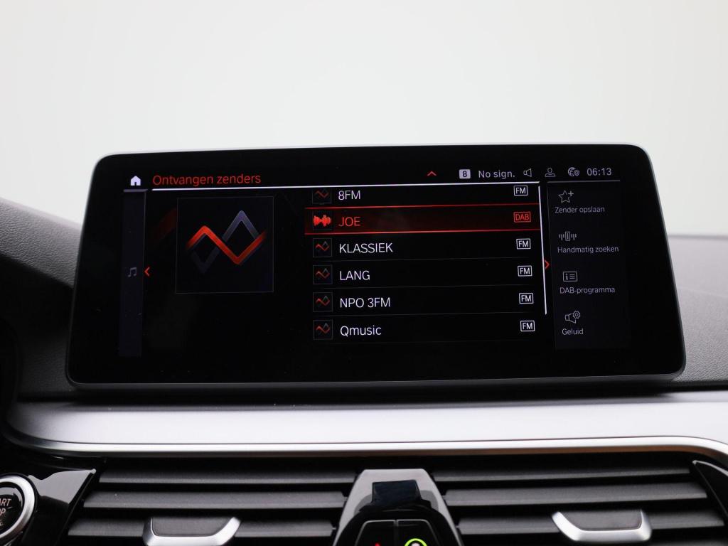 BMW 5 Serie touring 520i business edition plus | automaat | lmv | navigatie