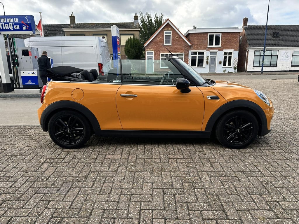 Mini Cooper Cabrio mini 1.5 chili business