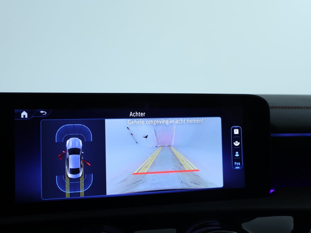 Mercedes-Benz Cla 250 e amg plug-in hybride | dodehoek detector | elektrisc