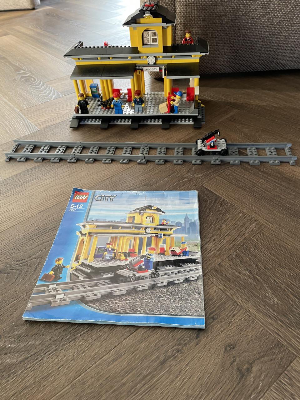 City lego: Train Station 7997