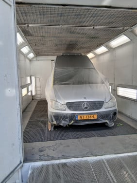 Spuitwerk en schade herstellen