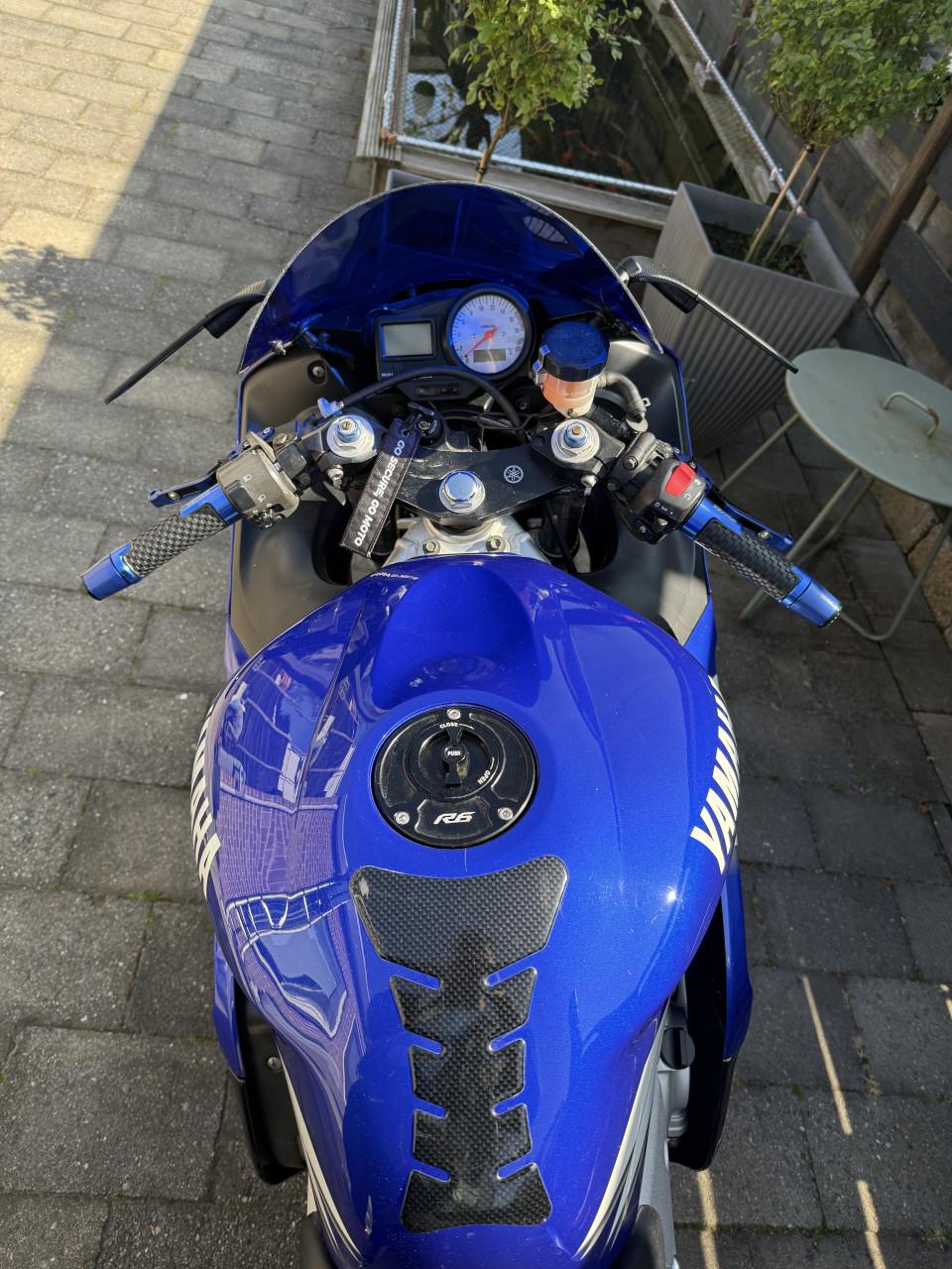 Yamaha R6