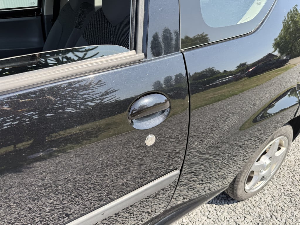 Peugeot 107 1.0-12v xs airco 3-drs