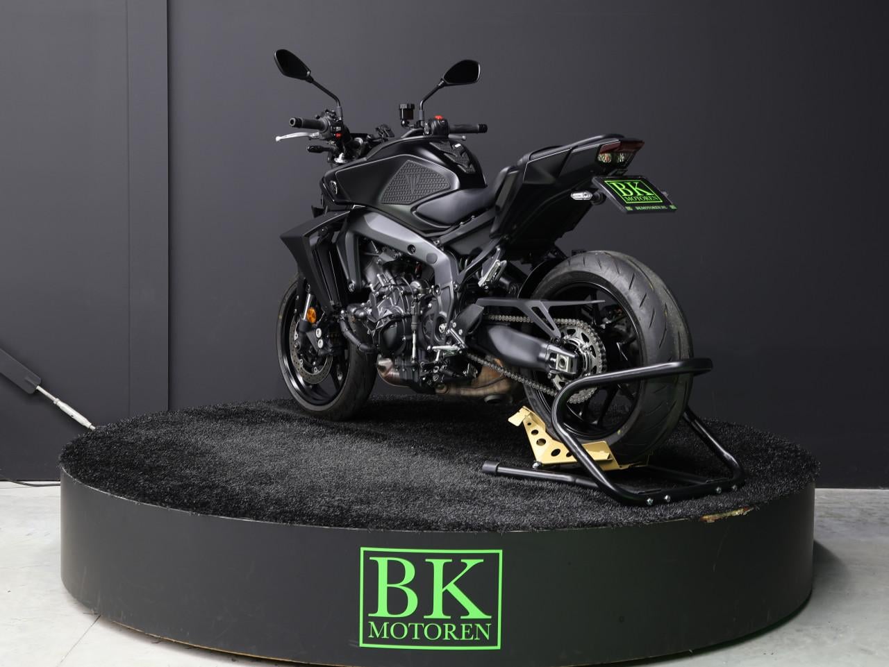 MT 09 | Techblack