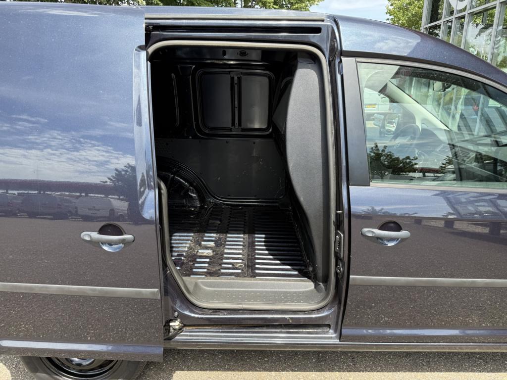 Volkswagen Caddy 2.0 tdi l1h1 | nl-auto | trekhaak | carplay | navi | cruis