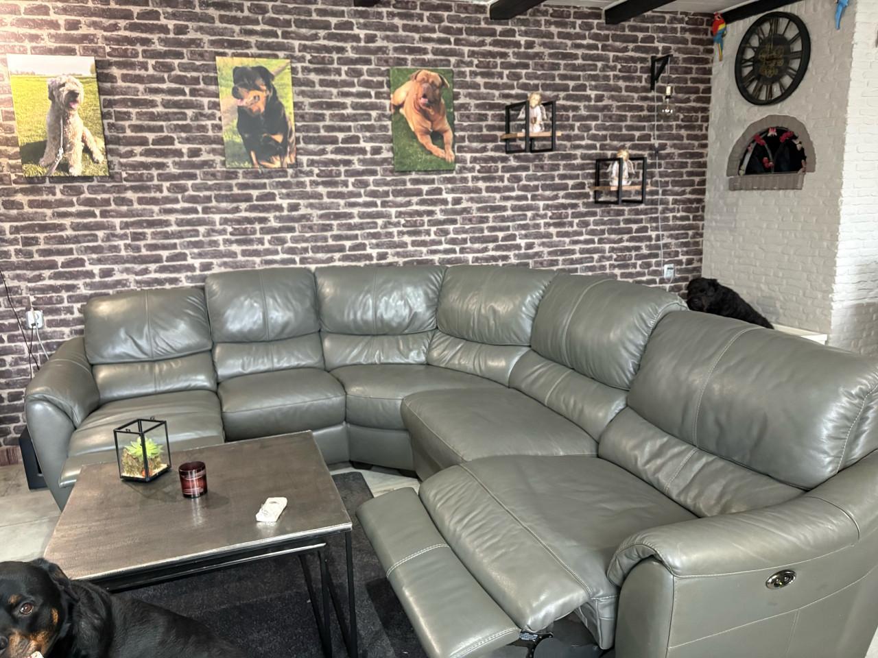 Mooie echte leren hoekbank met 2 relaxen