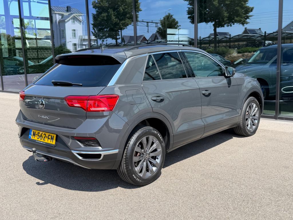 Volkswagen T-roc 1.5 tsi 150pk dsg style | camera | trekhaak | navi | carpl