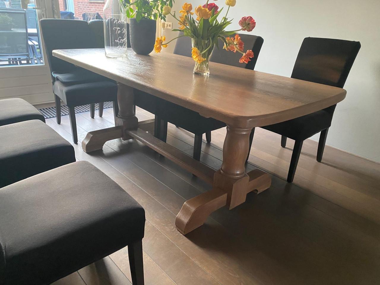 Eikenhouten eettafel