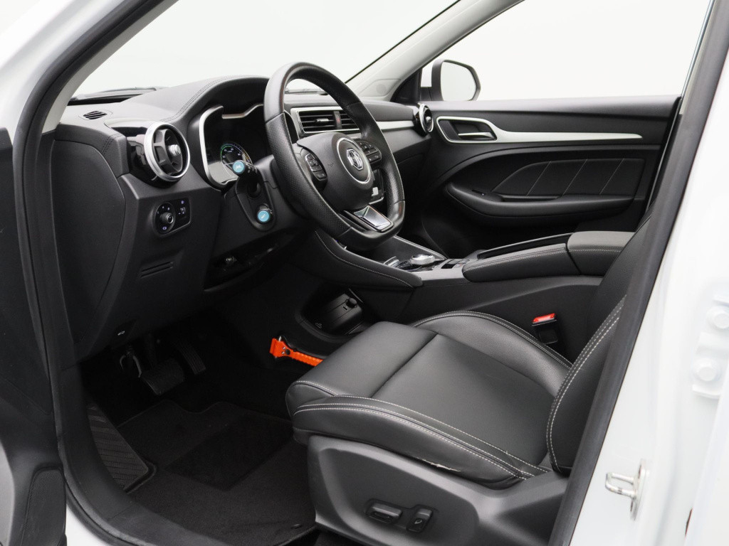 MG Zs-ev luxury 45 kwh | leder | navi | panoramadak | camera | apple carpla