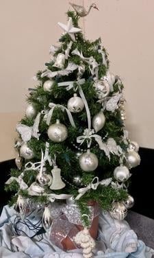 Kerstboom 85 cm. KANT EN KLAAR met lichtjes