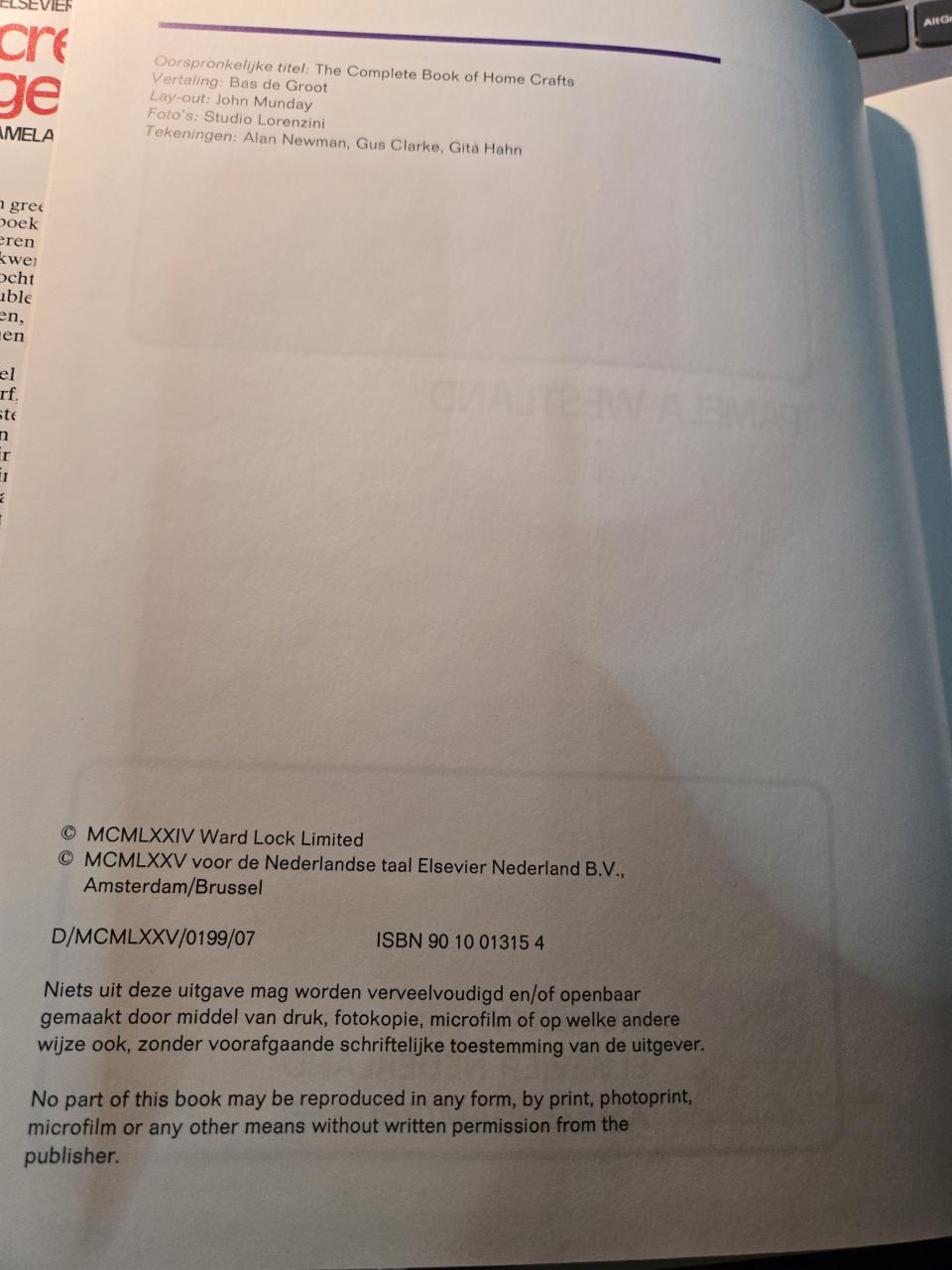 Boek Elseviers creatieve gezinsboek geschreven door Pamela Westland. 1975