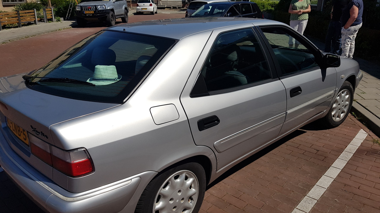 Schitterende Citroen Xantia UIT 2000 , VOLLEDIG GEREVISEERD.