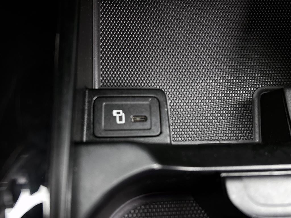 Mercedes-Benz Eqa 250 business solution luxury 67 kwh ledkoplampen | parkee