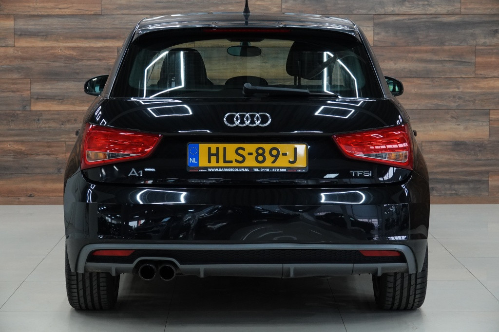 Audi A1 s-line 1.4 tfsi | automaat | pdc | navi | bluetooth |