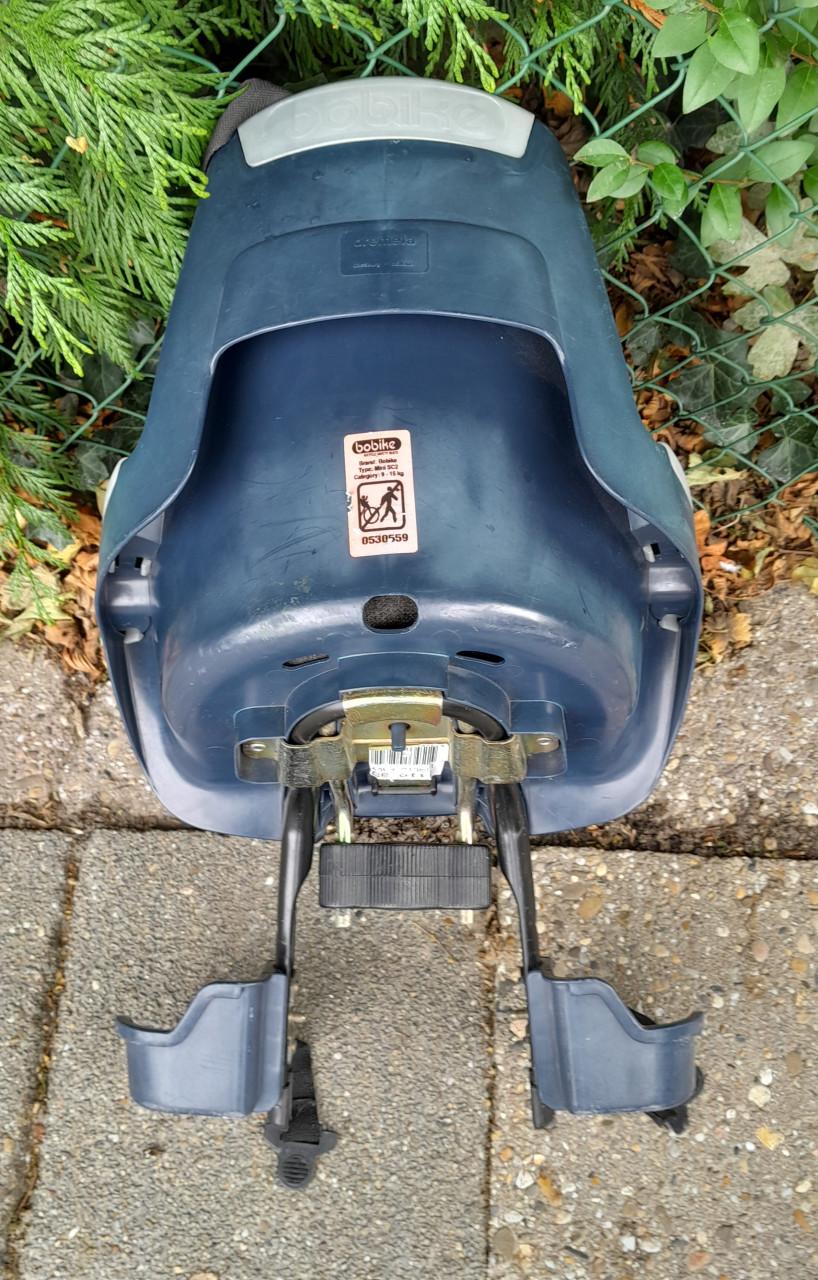 Div fietsstoeltjes o.a. Bobike en Jepp