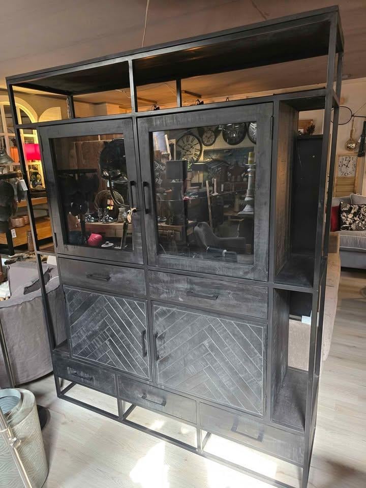 DECORATIE EN MEUBELEN, 3Z FACTORY ARNEMUIDEN