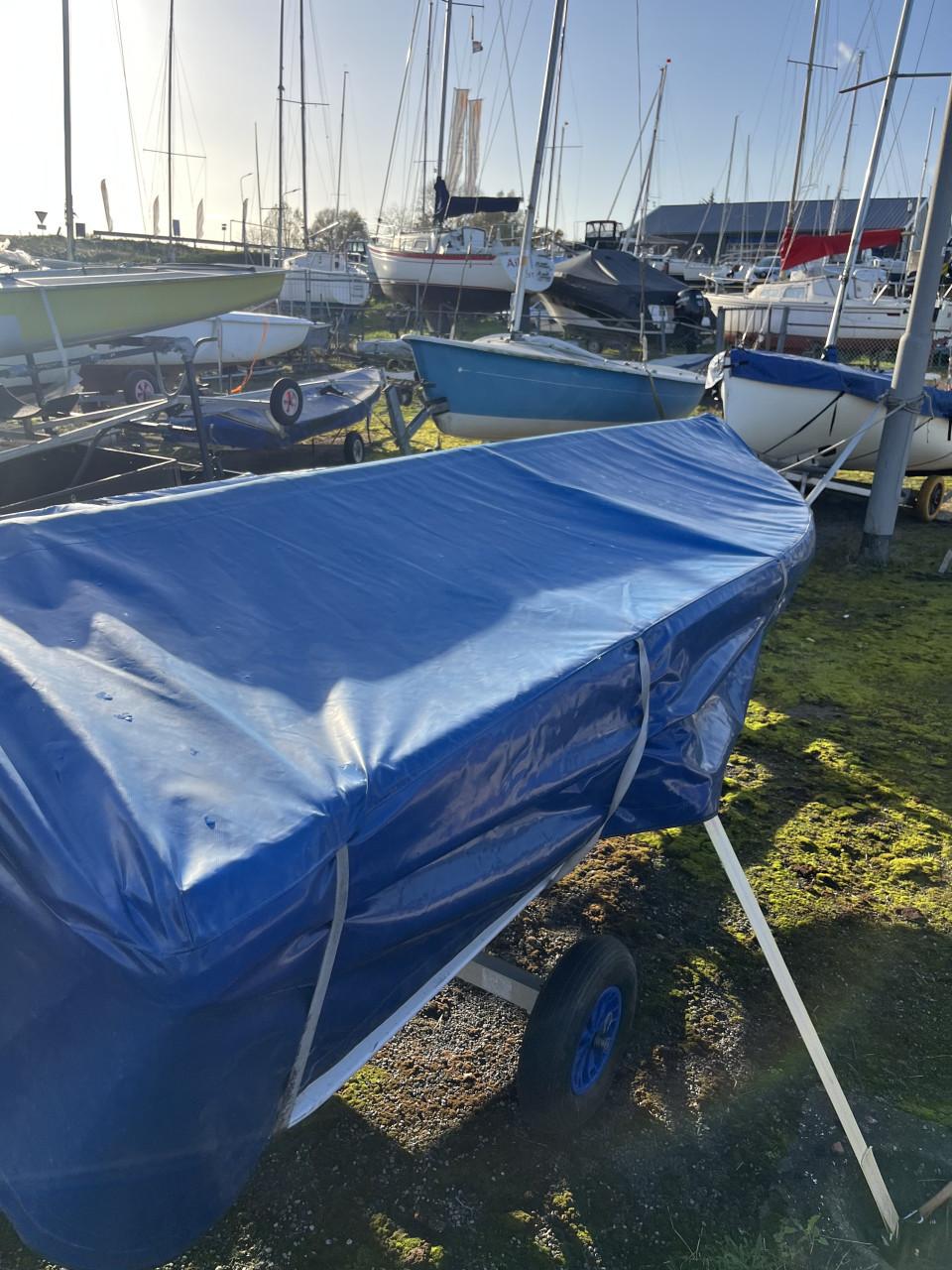 Aluminium boot (V-romp)