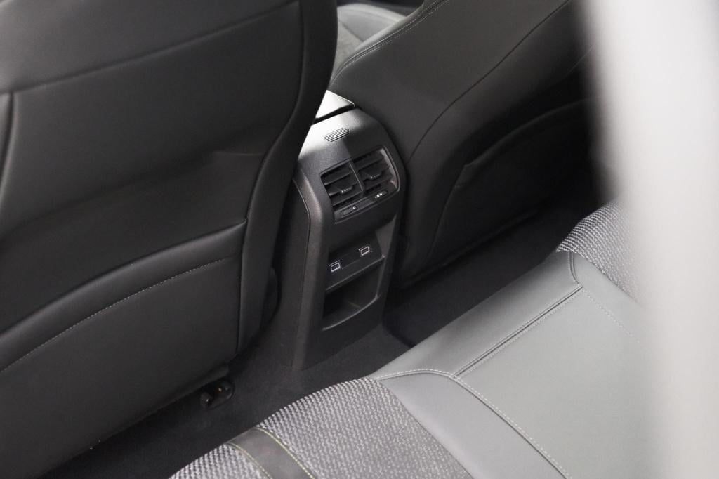 Peugeot 308 sw 1.2 hybrid 145 e-dcs6 gt | adaptieve cruise control | camera