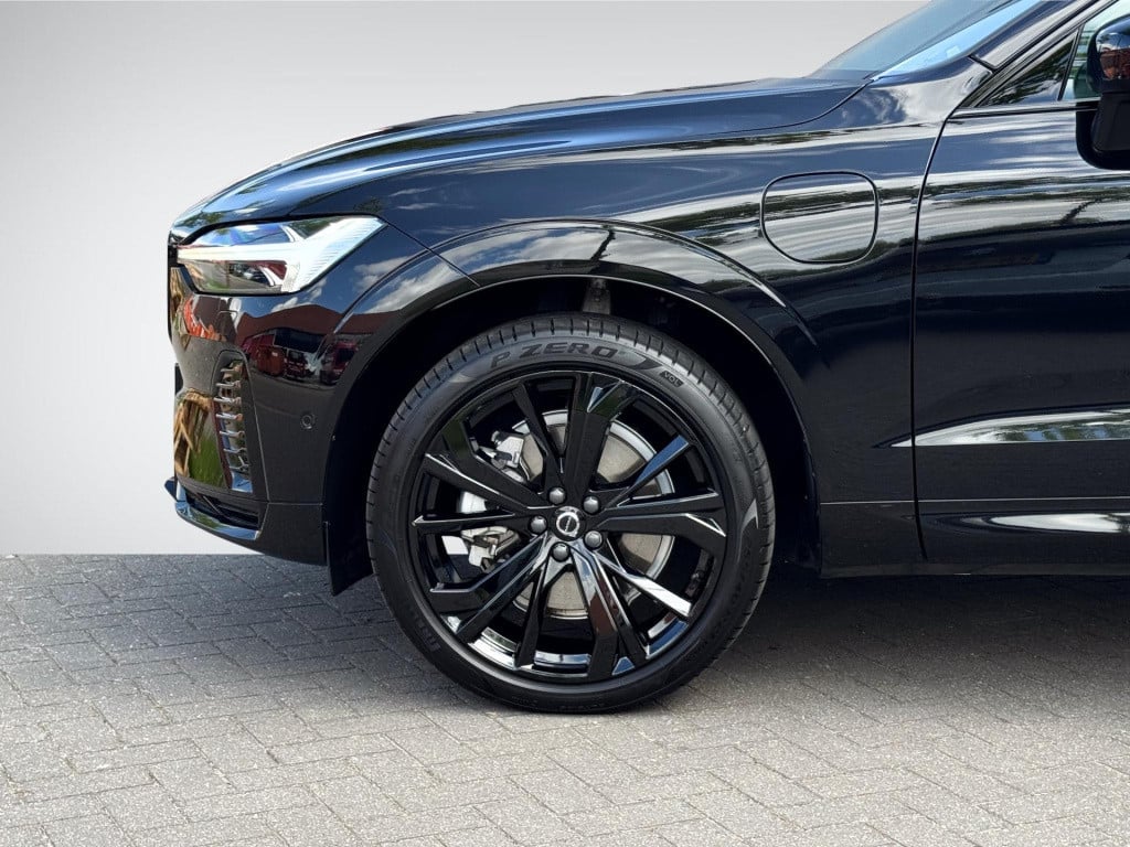 Volvo XC60 2.0 t6 plug-in hybrid awd plus black edition | trekhaak uitklapb