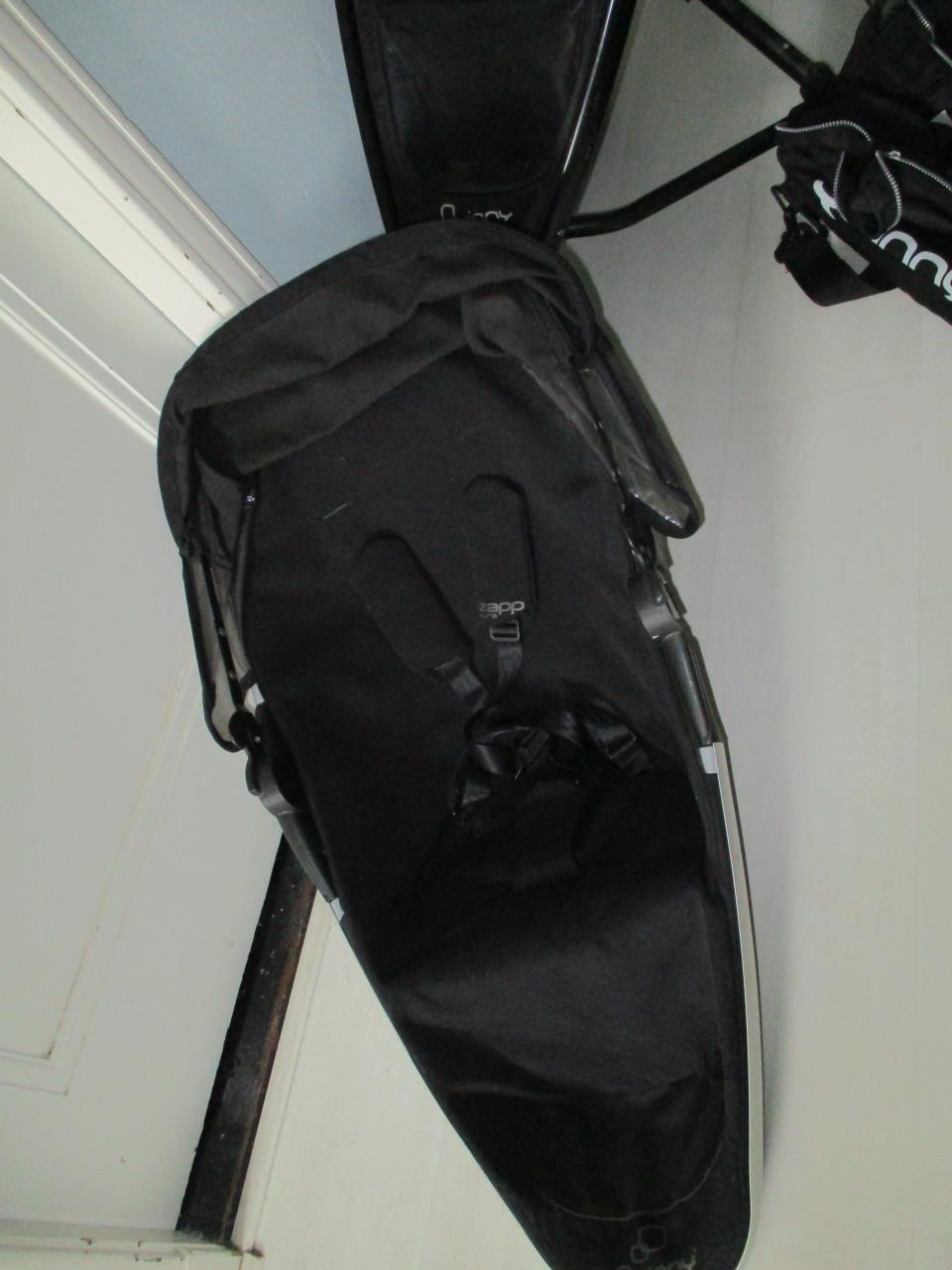 Quinny zapp    2 in 1 buggy en wandelwagen met regenkap/hoes