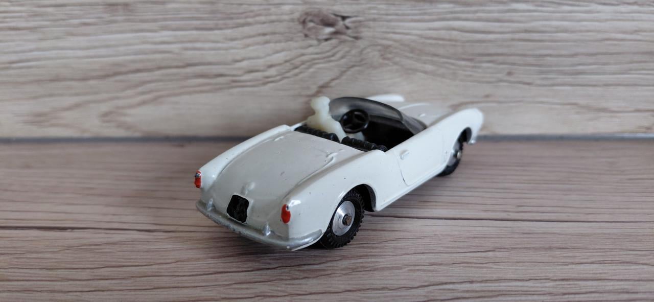 Alfa Romeo Giulietta spider van Metosul