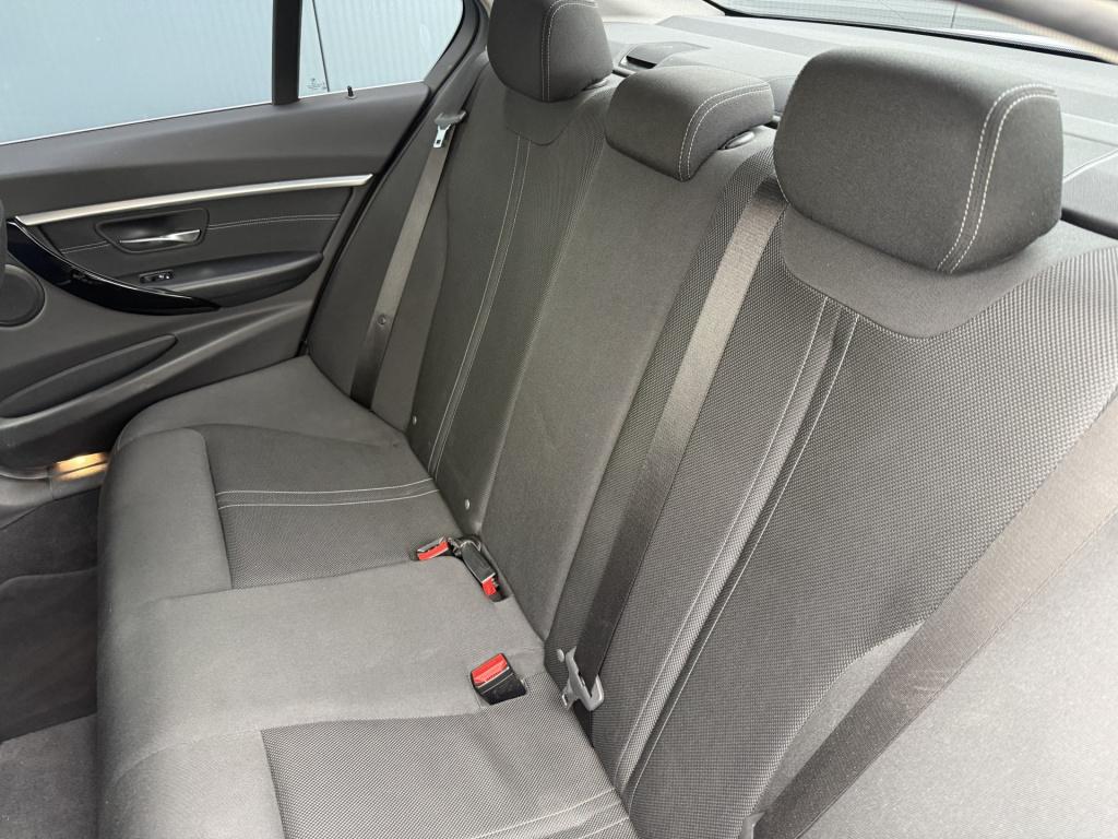BMW 3-serie 318i automaat executive sportline sedan