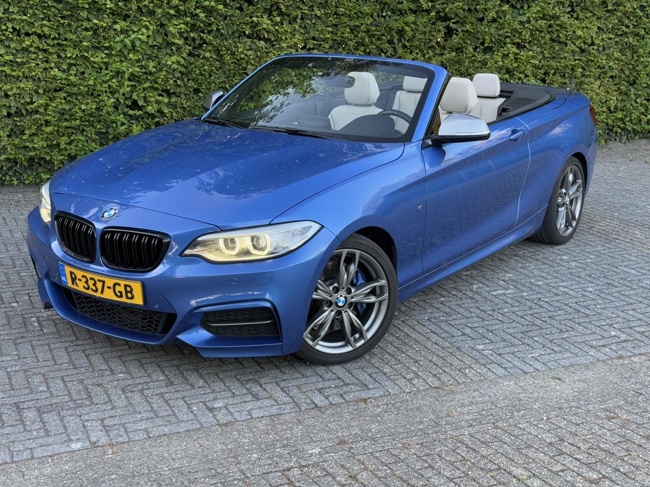 BMW 2-serie Cabrio - M235i xDrive |Full Option | Harman Kardon | Memory