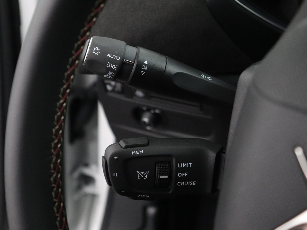 Ds Ds 3 crossback 100pk performance line | navigatie | achteruitrijcamera |