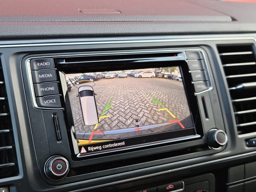 Volkswagen Transporter 2.0 tdi l2h1 dc highline | custom interior | acc