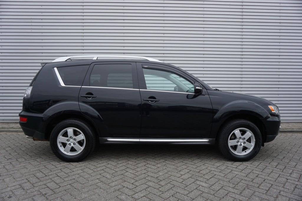 Mitsubishi Outlander 2.0 intro edition automaat - airco / carplay / cruise 