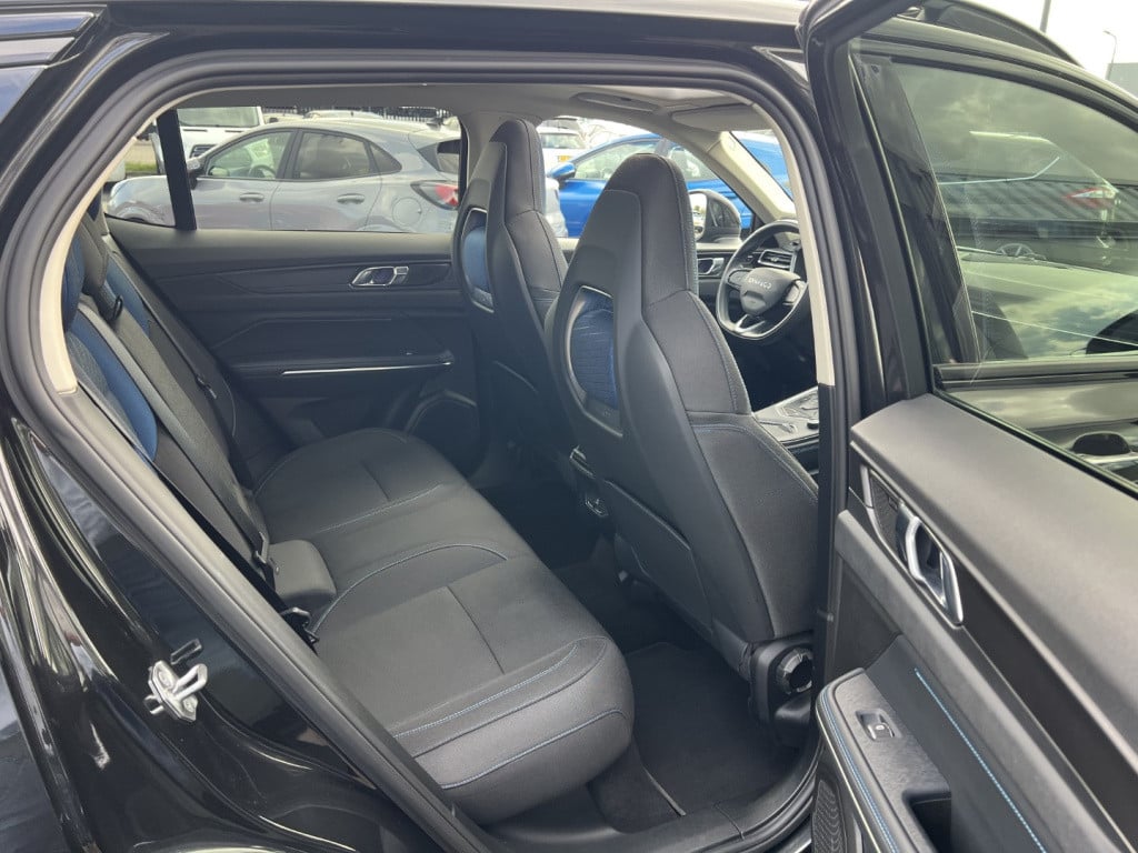 Lynk & Co 01 1.5 261pk phev , black edition , zwarte velgen , panodak , 360