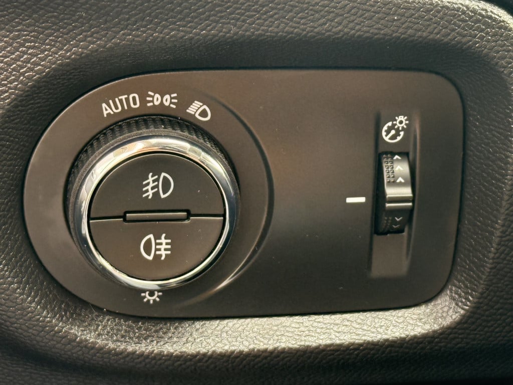Opel Corsa 1.2 elegance | carplay / android auto | lane assist | stoelverwa