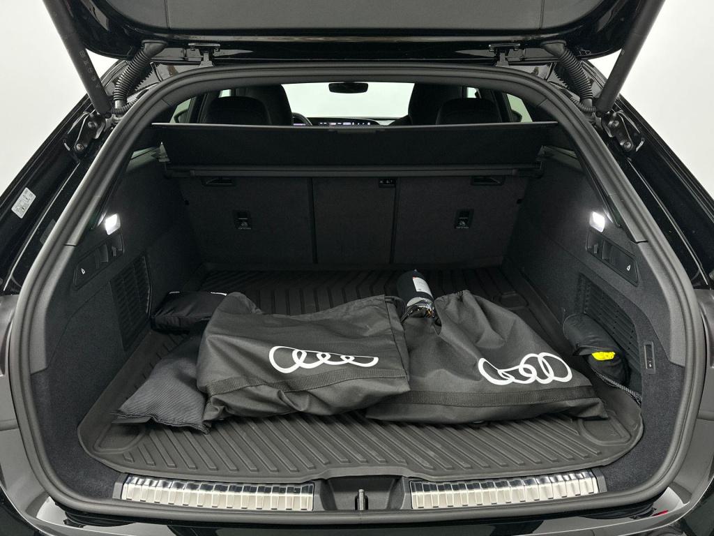 Audi A5 avant s edition competition e-hybrid 270 kw / 367 pk ava