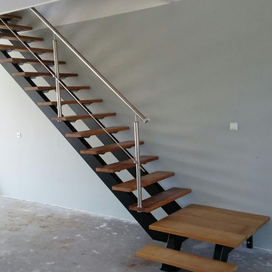Stalen Rechte Trappen op Maat – Trabo Trappen & Hekwerken