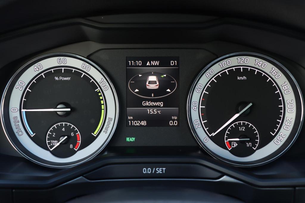 Skoda Superb combi 1.4 ehybrid style 218pk dsg6 | soh 93,1% |