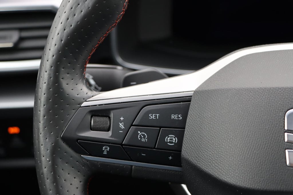 Seat Leon 1.5 etsi fr launch edition dsg7 150pk
