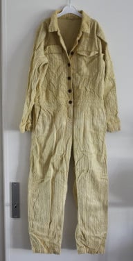 Botergeel jumpsuit ribstof maat 140