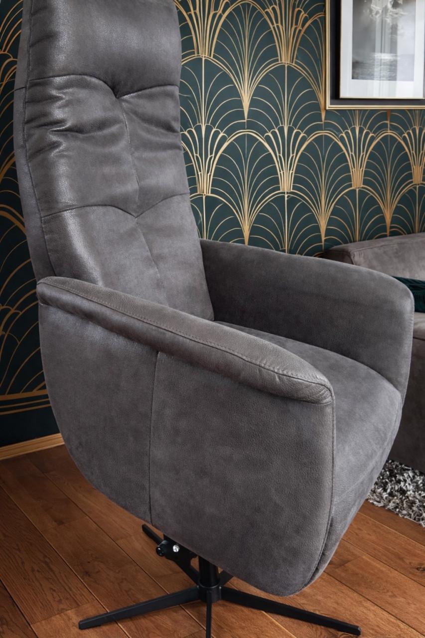 Te koop sta op fauteuil/ stoel ( accu)